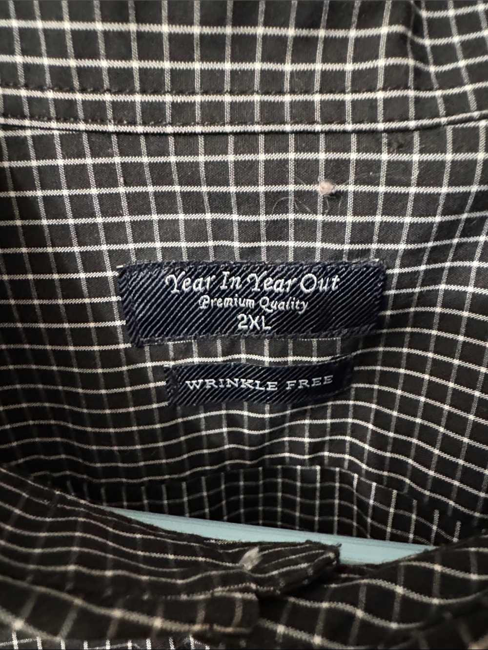 Classic Men's Black Check Short-Sleeve Button-Down Shirt - Picture 2 of 3